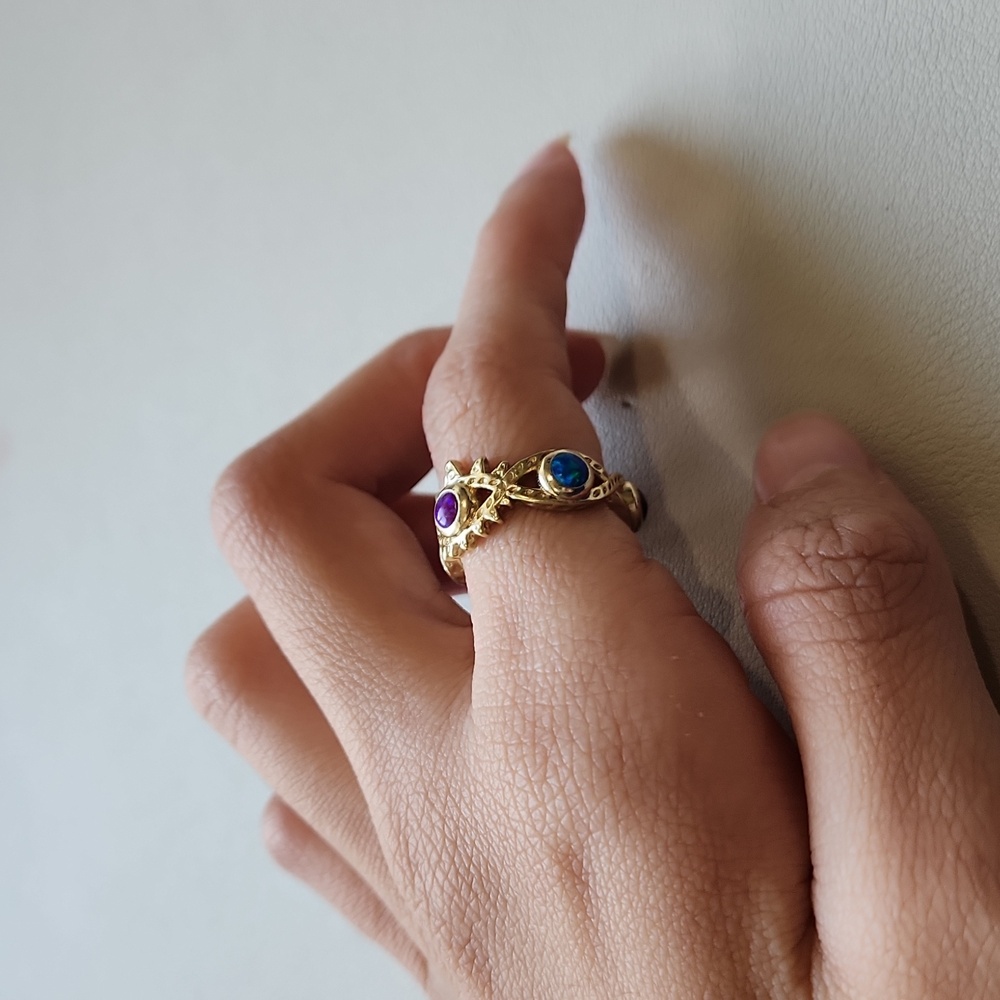 KENDRA SCOTT Gemma Band Ring In Gold Multi Mix Kyocera Opal - Picture 3 of 4